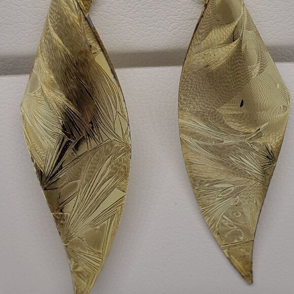 Vintage Retro Gold Tone Earrings - Picture 2 of 3